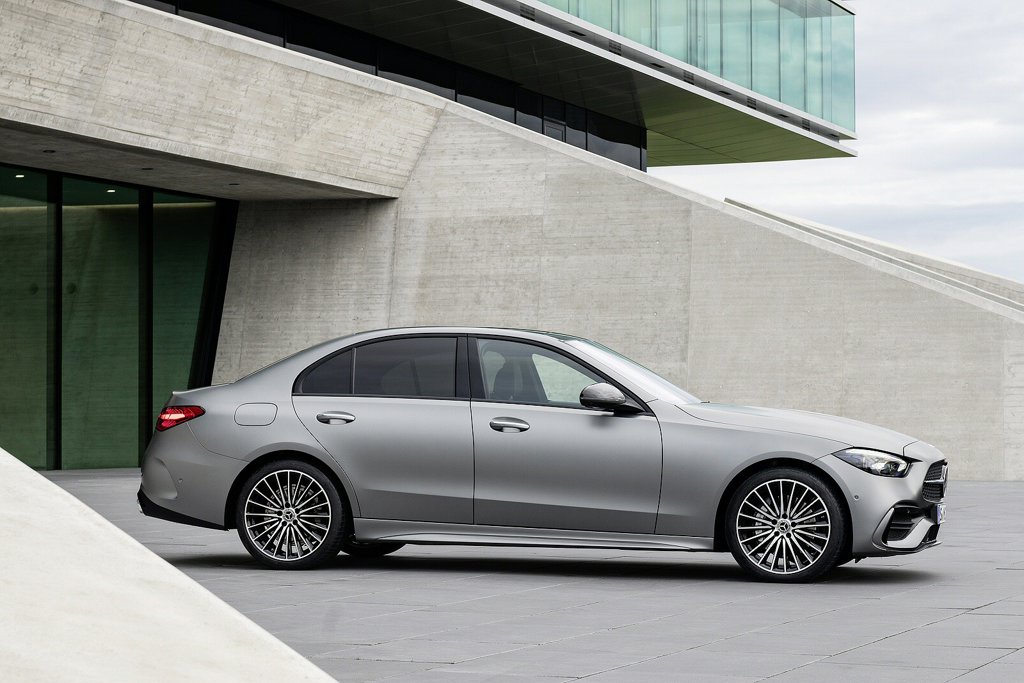 mercedes-benz-c-class-saloon-c300e-amg-line-premium-4dr-9g-tronic-car