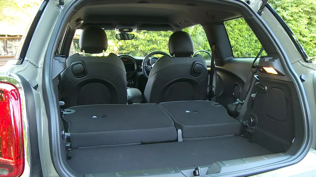 MINI Hatchback 1.5 Cooper Resolute Edition Premium Plus 3dr Auto