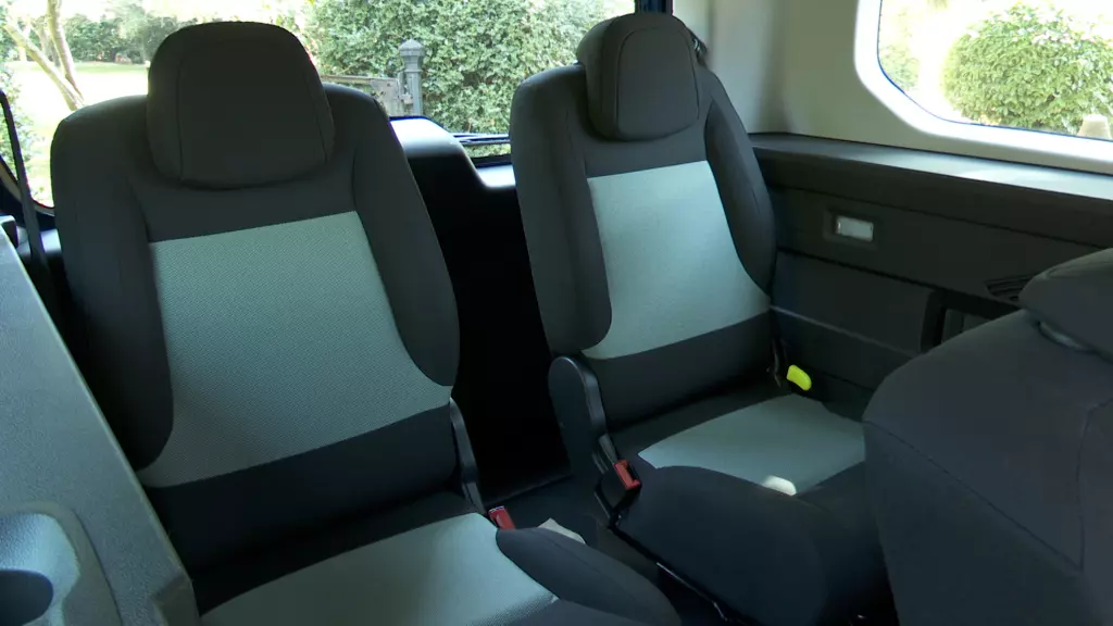 Citroen Berlingo 100kW Feel XL 50kWh 5dr Auto 7 seat