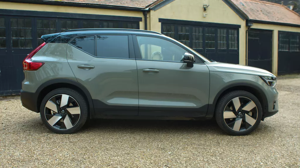 Volvo XC40 175kW Recharge Ultimate 69kWh 5dr Auto